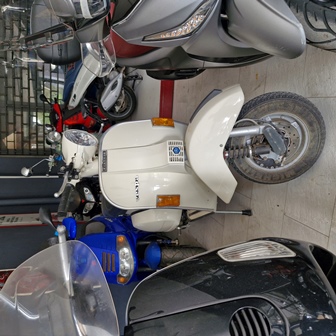 Piaggio Vespa P125X